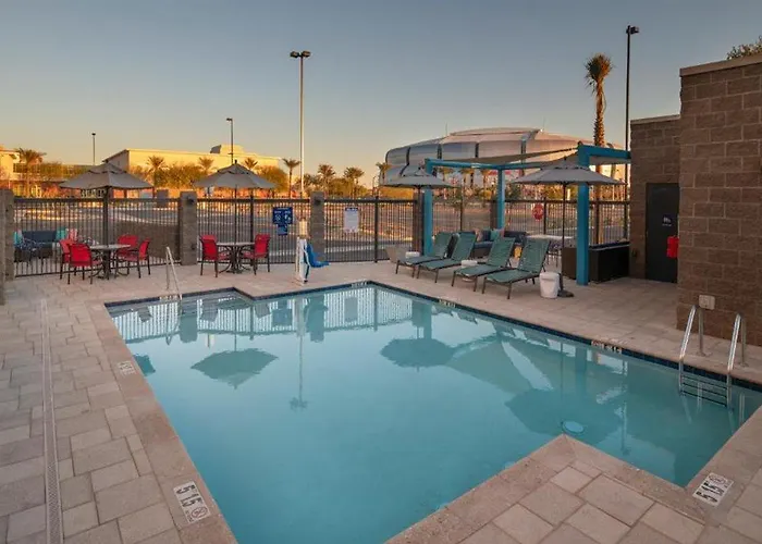 Tru By Hilton Phoenix Westgate Hotel Glendale