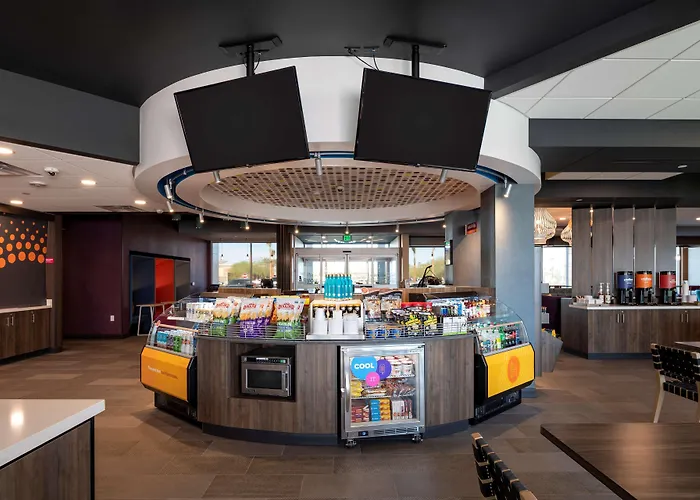 Tru By Hilton Phoenix Westgate
