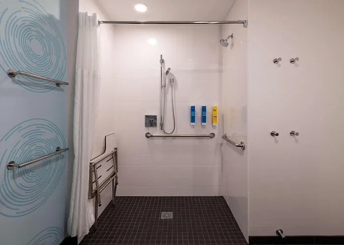 Hotel Tru By Hilton Phoenix Westgate Glendale
